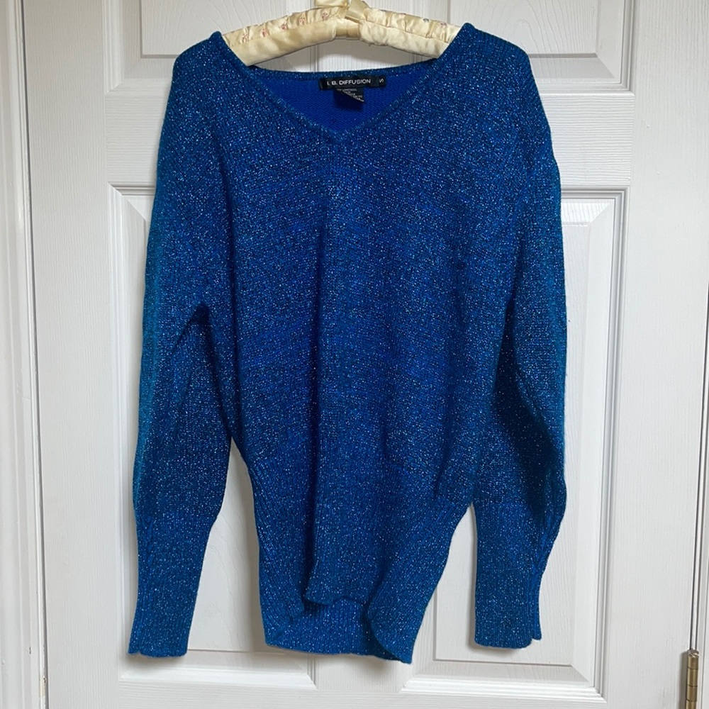 Small sparkle blue long sleeve  v neck sweater